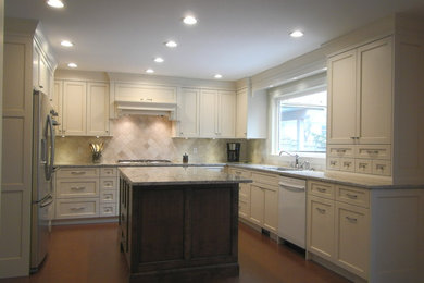 Inspiration for a timeless kitchen remodel in Vancouver