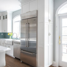 Sink/DW/fridge In Line W Each other W Door walk nextwalk next