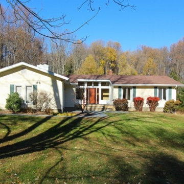 Beautiful 3 Bedroom 2 Full Bath Contemporary Ranch on 2.80 Acres with Private Se