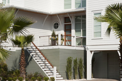 Coastal exterior home idea in Charleston