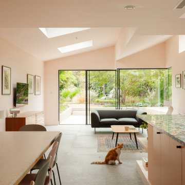 SAWTOOTH HOUSE