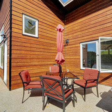 1499/1499B Trail Way - $1,695,000 – MLS Res 885121 / Com 885130