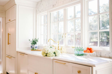 Example of a transitional kitchen design in Oklahoma City