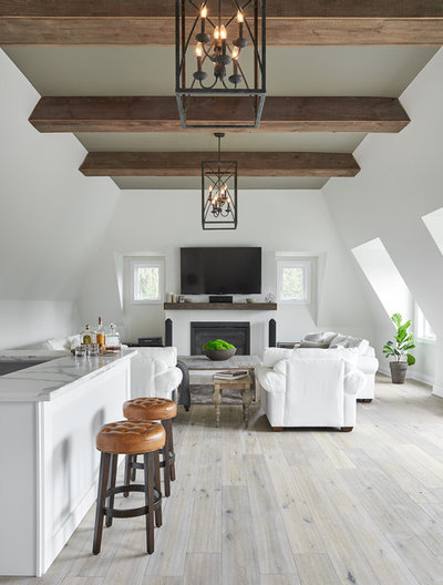 Transitional Living Room by Sensus Design Planning, Inc.