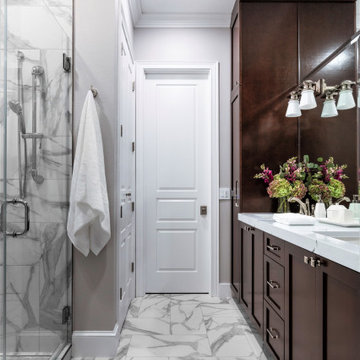 Glamorous Lake Home