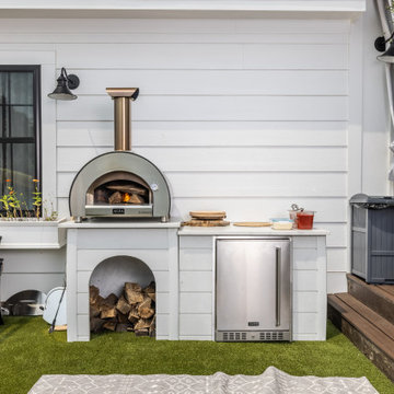 Urban Backyard Outdoor Kitchen & Living Space