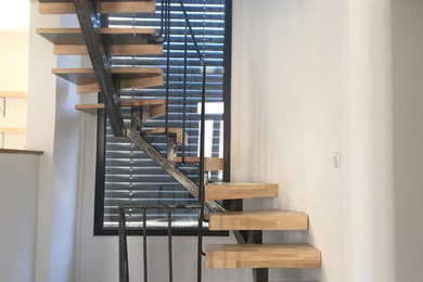 Idée de décoration pour un escalier urbain.