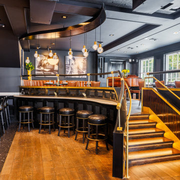 Restaurant/Piano Bar