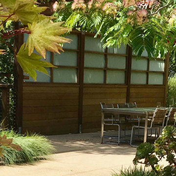 Outdoor dining room