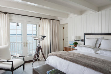 Bedroom - traditional bedroom idea in New York