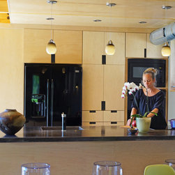 Kaufmann Home - Contemporary Pull - Square One Collection, SQ01 & SQ05 in Ebony - Cabinet And Drawer Handle Pulls