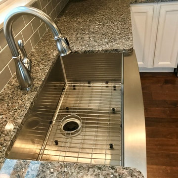 New Construction-Colona, IL Koch Lexington Painted White Caledonia Granite