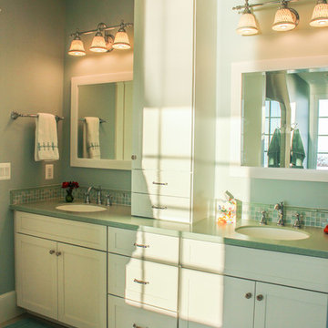 GAME ROOM BATH