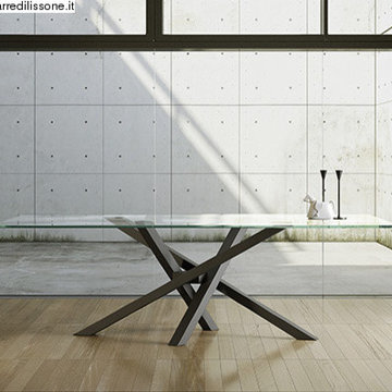 Modern Italian dining tables