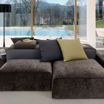 Selling: Boog Sectional, Dabliu In Coffee Table