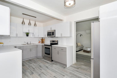 Example of a trendy kitchen design in Miami