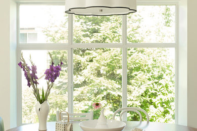 Dining room - contemporary dining room idea in Vancouver