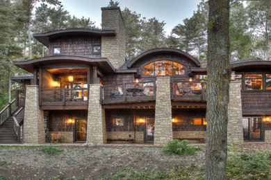 Example of an arts and crafts exterior home design in Minneapolis