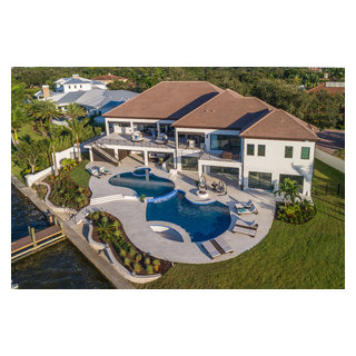 Oyster Bay Estates - Beach Style - Tampa - by DSDG Architects