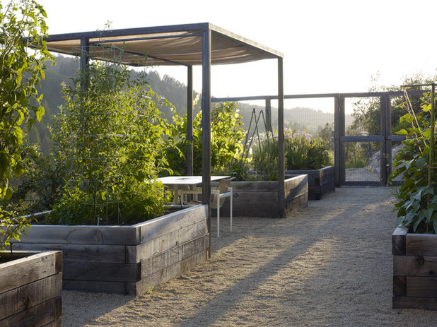 Country Garden by Blasen Landscape Architecture