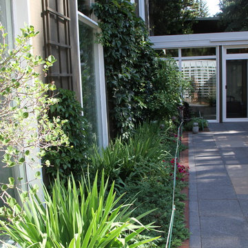 Riverside Courtyard