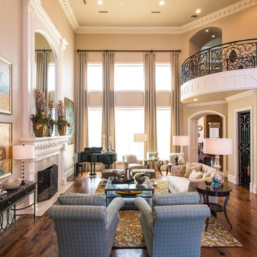 Lovely and Delicate Residence- Living Room