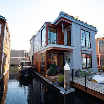 South Lake Union Houseboat.