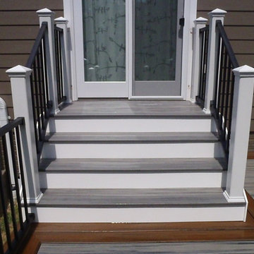 Reveal Rails Island Mist Decking and Spiced Rum Border