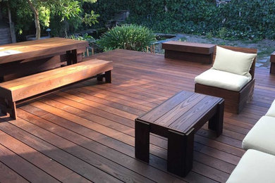 Deck - modern deck idea in San Francisco