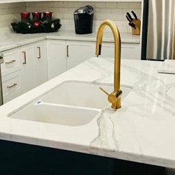 Vermont Shaker | Matte White Cabinetry - Kitchen Cabinetry