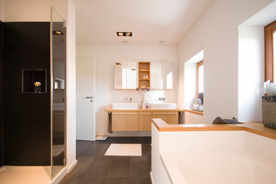 Modernes Badezimmer in Bremen