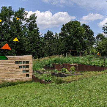 Garden & Chicken Coop