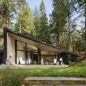 Halfmoon Bay Cabin