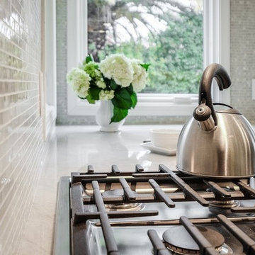 Kitchen & Flooring