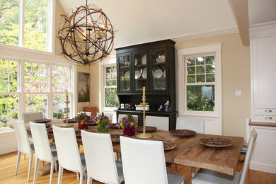 Inspiration for a craftsman dining room remodel in DC Metro