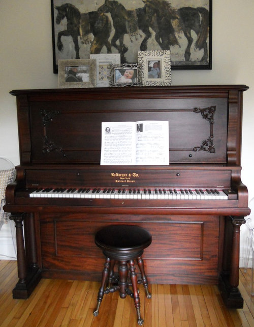 What to put above the piano