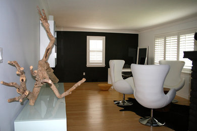 Trendy dining room photo in Toronto