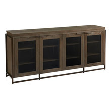Ken - Indoor - Media Stands