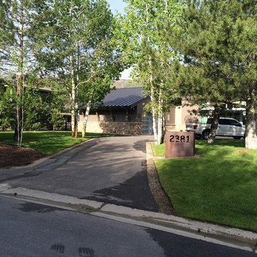 Lucky John Residence