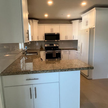 Modern Kitchen Remodel Done in a Slim Shaker Door in a Snow Color
