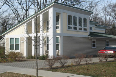Inspiration for a modern exterior home remodel in Chicago