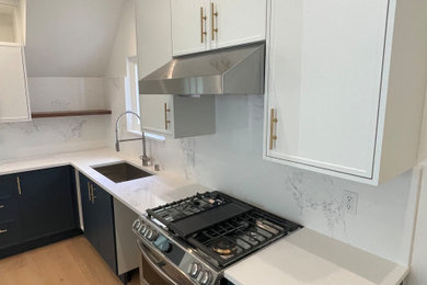 Minimalist kitchen photo