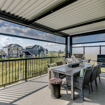 Enclosed StruXure Pergola and Lower Walkout with Phantom Motorized Screens