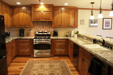 Example of a classic kitchen design in Other