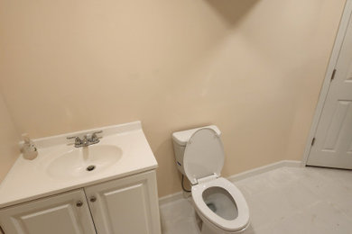 Example of a bathroom design in Detroit