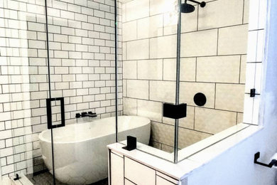Bathroom - cottage bathroom idea in Dallas