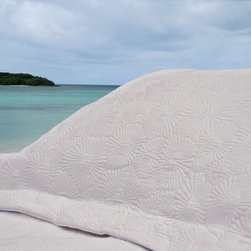 Affina - Affina Hexo Matelass&eacute; Coverlet & Sham - Quilts And Quilt Sets