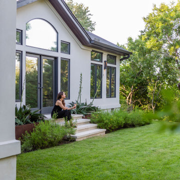 West Lake Hills | Steel Planter & Drought-Tolerant Planting