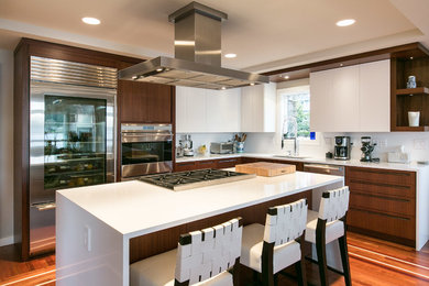 Trendy kitchen photo in Seattle