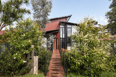 Tin Shed House by Ironbark